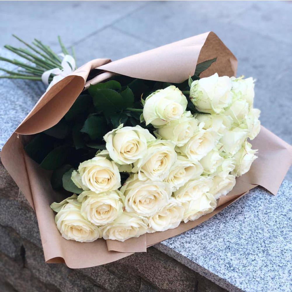 Букет Белые розы Анастасия в Русаново