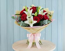 Букет цветов из:  Лилии и Розы в Русаново