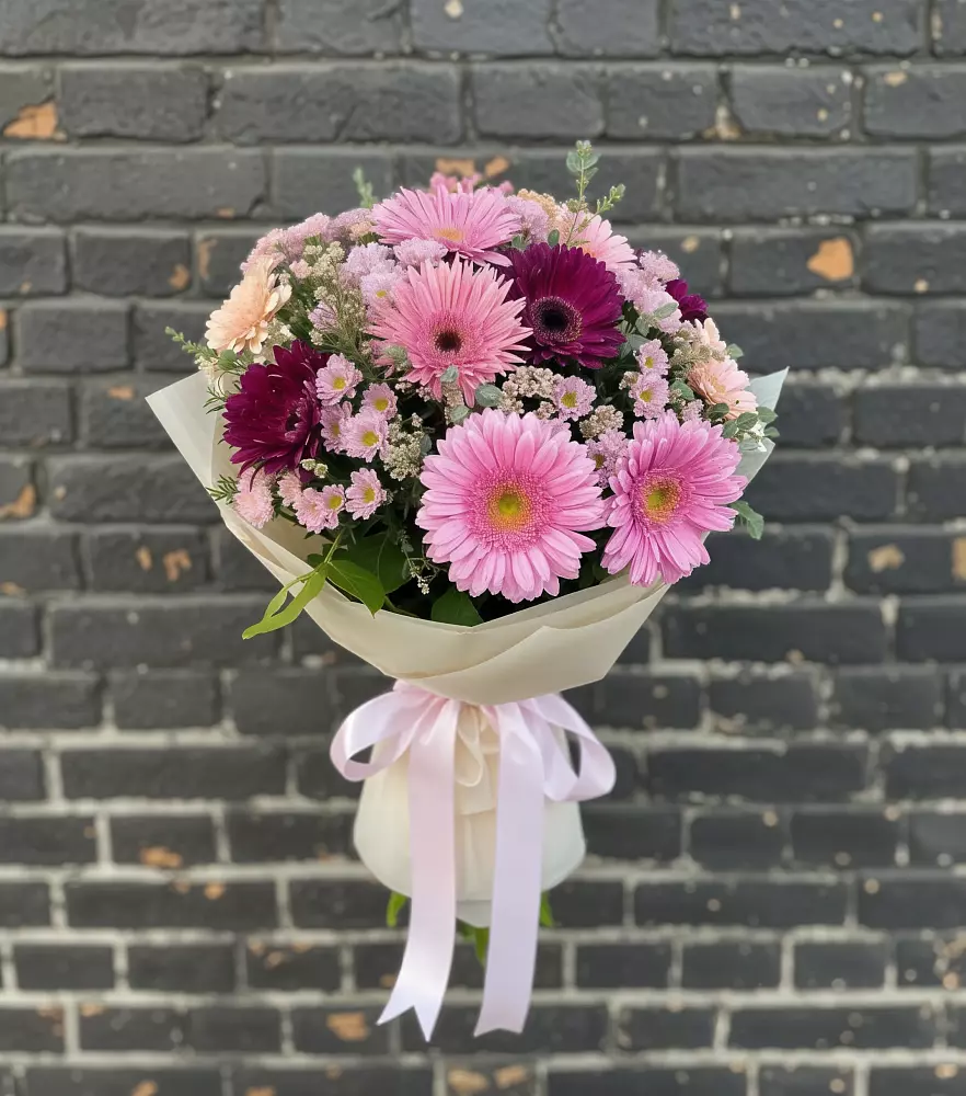 Букет цветов из: Герберы и Хризантемы в Русаново