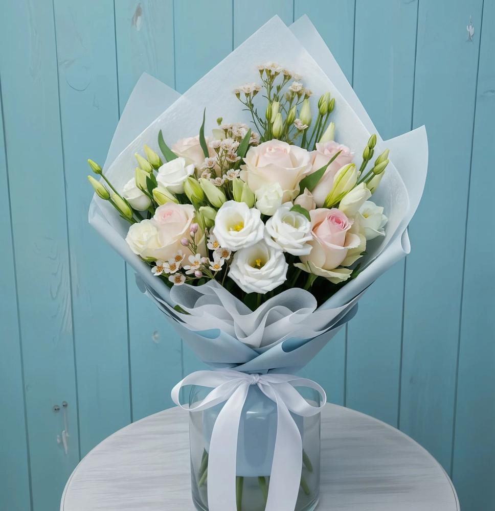 Букет цветов из: Розы и Лизиантусы в Русаново