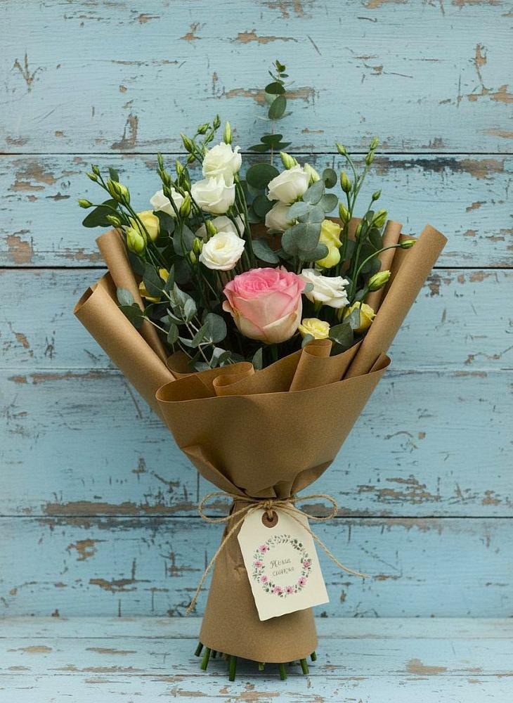 Букет цветов из: Розы и Лизиантусы в Русаново