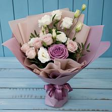 Букет цветов из:  Розы и Лизиантусы в Русаново
