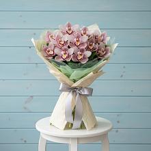 Букет цветов из:  Орхидеи и Розы в Русаново