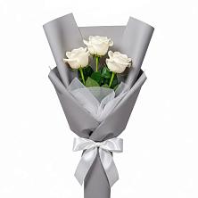 Букет 3 белые розы в Русаново