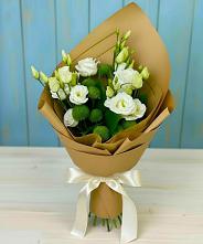 Букет цветов из:  Хризантемы и Лизиантусы в Русаново