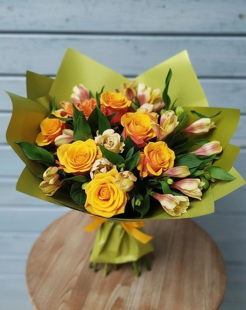 Букет цветов из: Альстромерии и Розы в Русаново