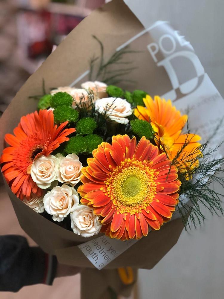 Букет цветов из: Герберы, Хризантемы и Розы в Русаново