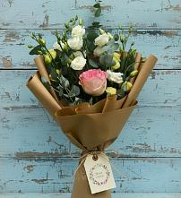 Букет цветов из:  Розы и Лизиантусы в Русаново
