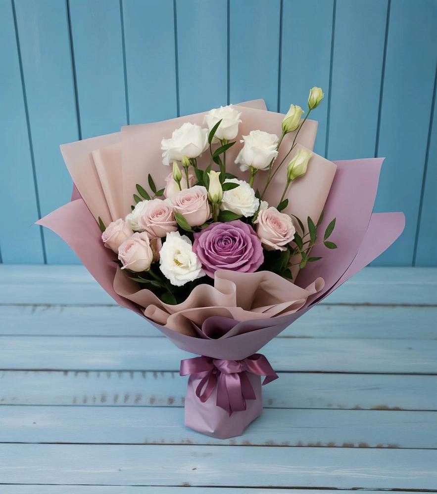 Букет цветов из: Розы и Лизиантусы в Русаново